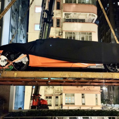 展覽吊上落商場