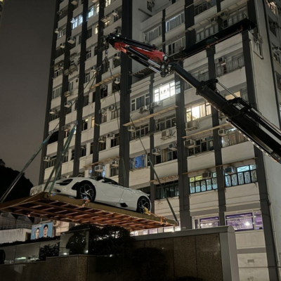 展覽吊上落商場