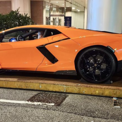 展覽吊上落商場